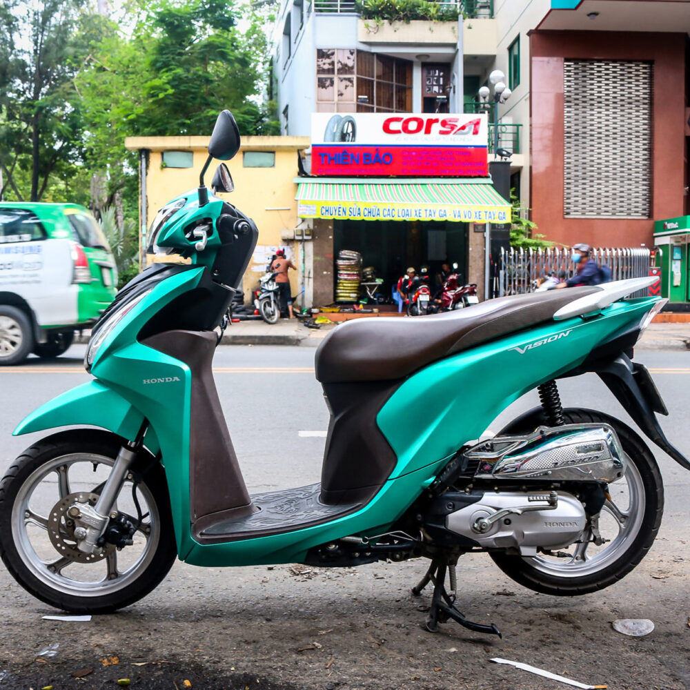 Dán xe Vision màu xanh ngọc metal - Hình ảnh 2