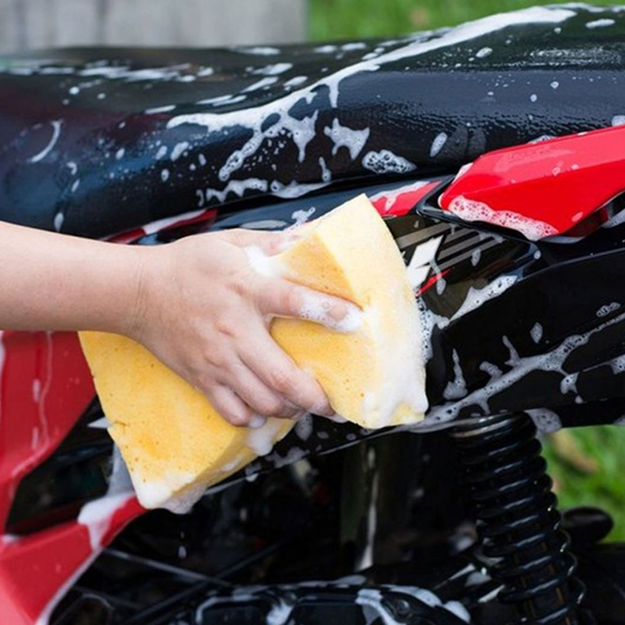 hướng dẫn dán decal xe máy
