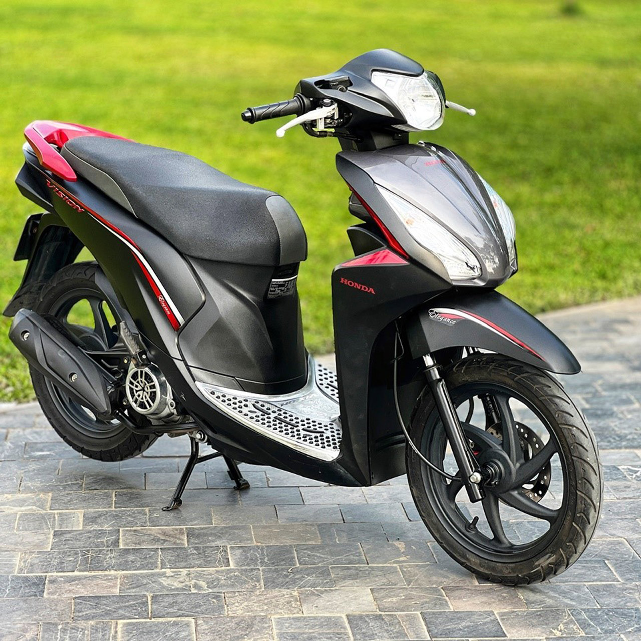 Top 10 mẫu dán decal xe Vision đen nhám siêu hot