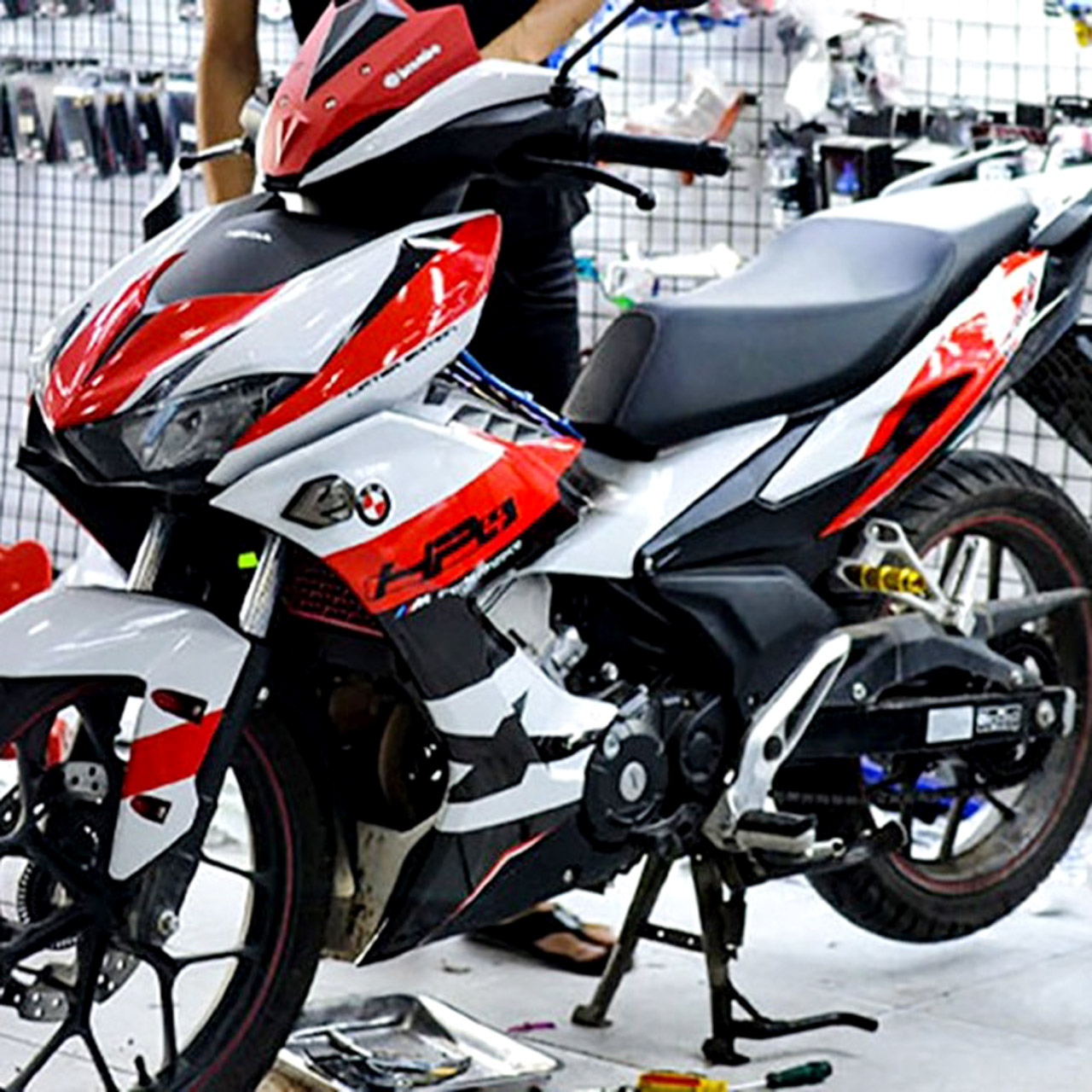 mẫu dán xe winner x