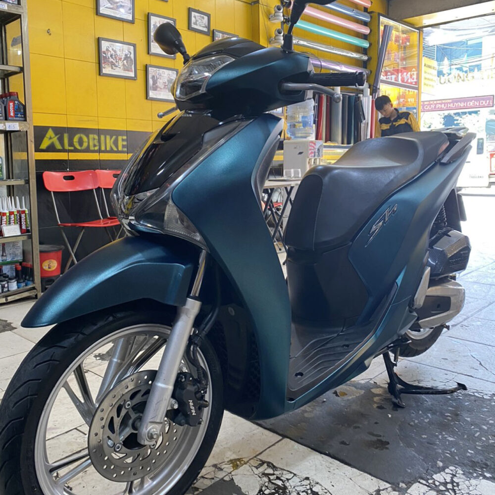 Dán xe Sh 2018 màu xanh biển metallic - Hình ảnh 3