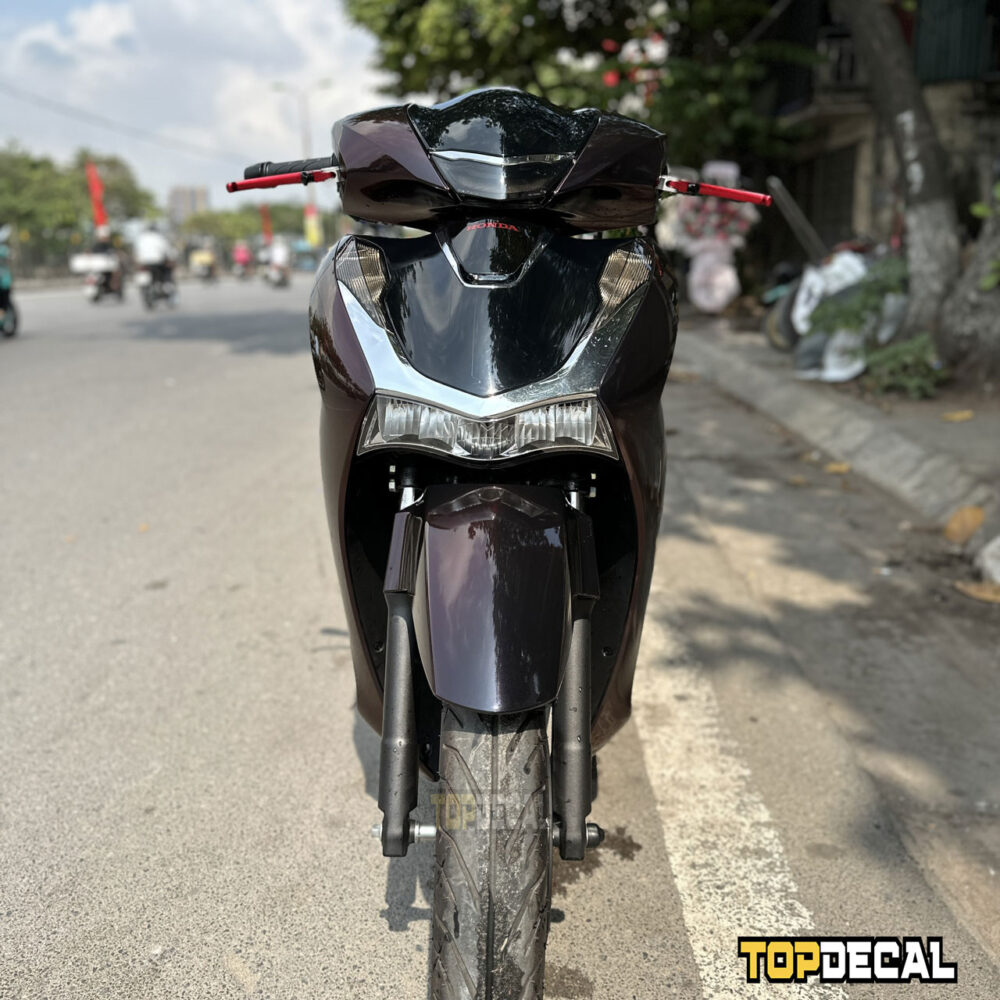 Dán xe Sh màu đen ánh đỏ - Hình ảnh 2