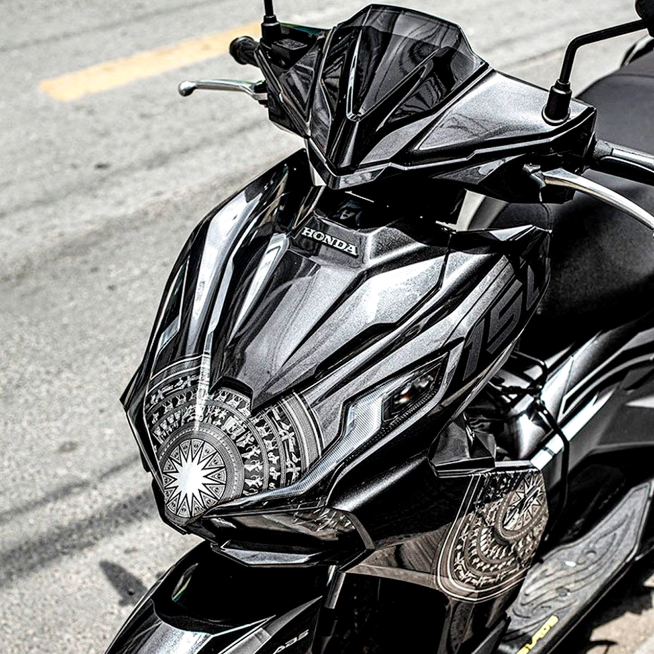 dán decal xe air blade đen nhám