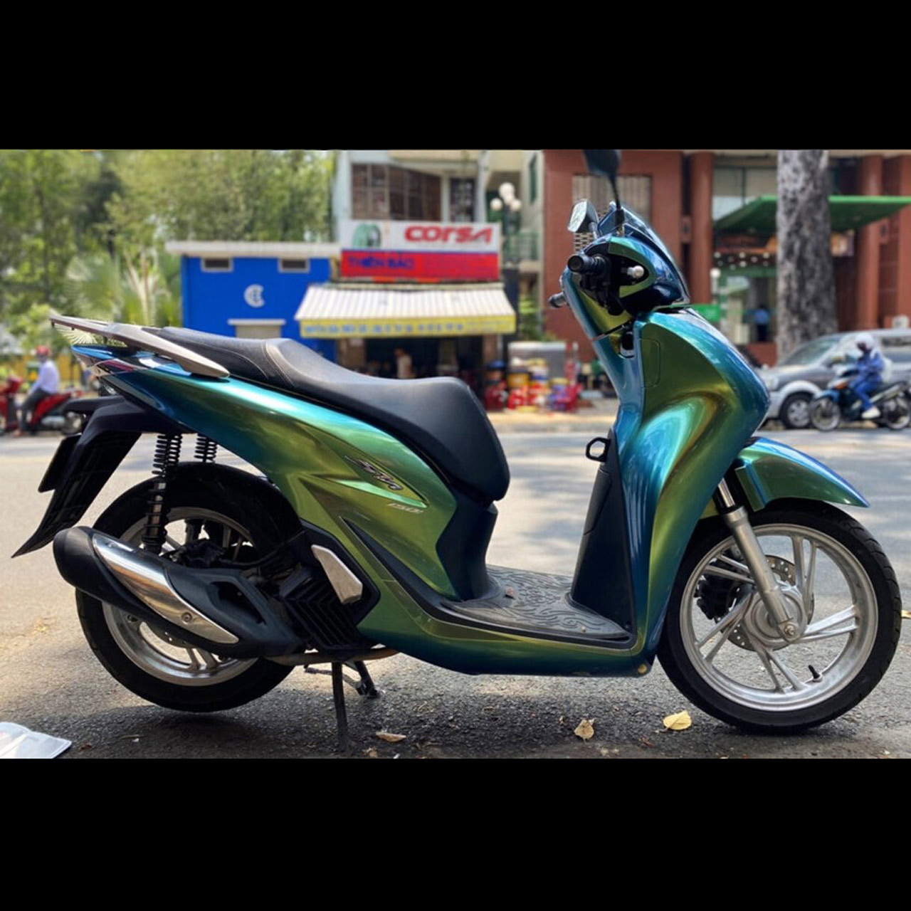dán decal đổi màu xe