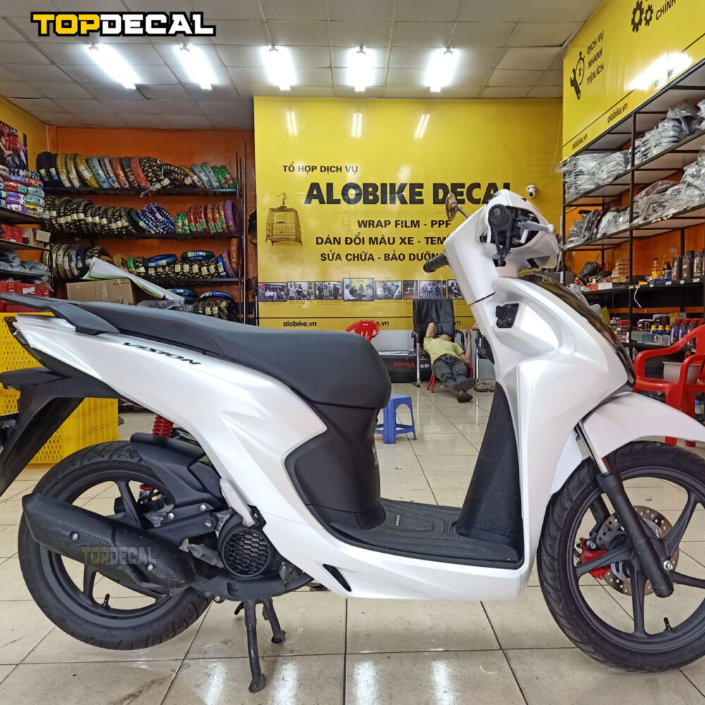 dán decal xe Vision màu trắng Santi