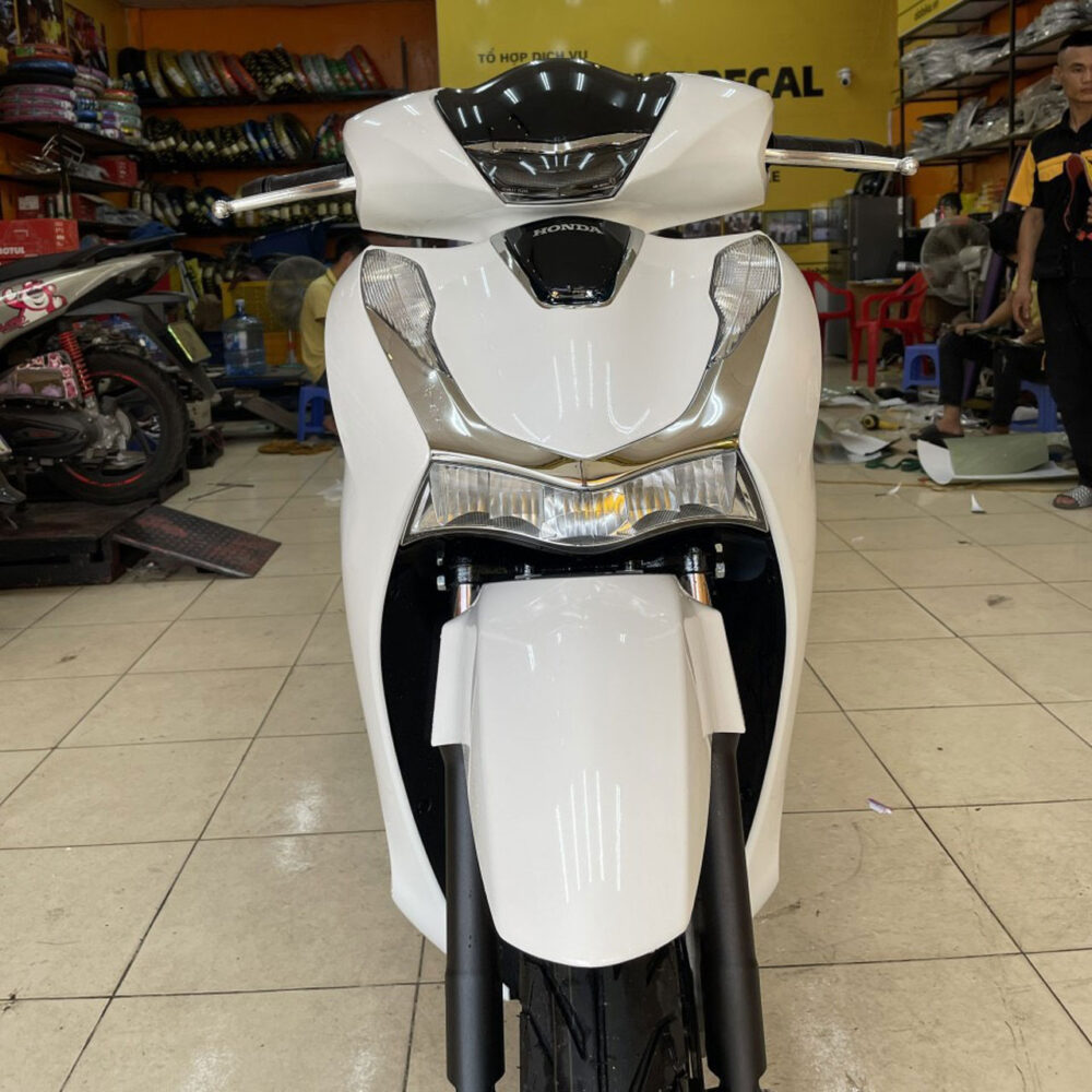 Dán decal xe Sh 2018 màu trắng lụa ngọc trai Metallic - Hình ảnh 5