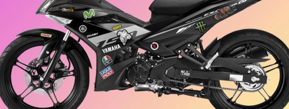 dán sticker xe máy