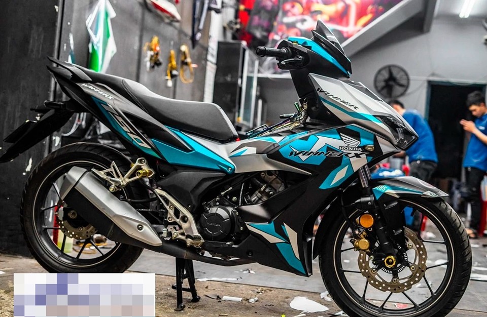 tem trùm winner x v3 bạc xanh đen