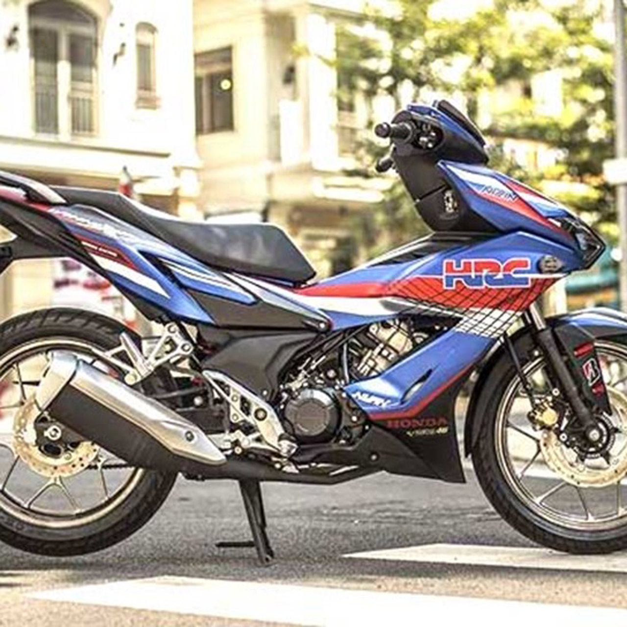 tem winneer xanh bạc