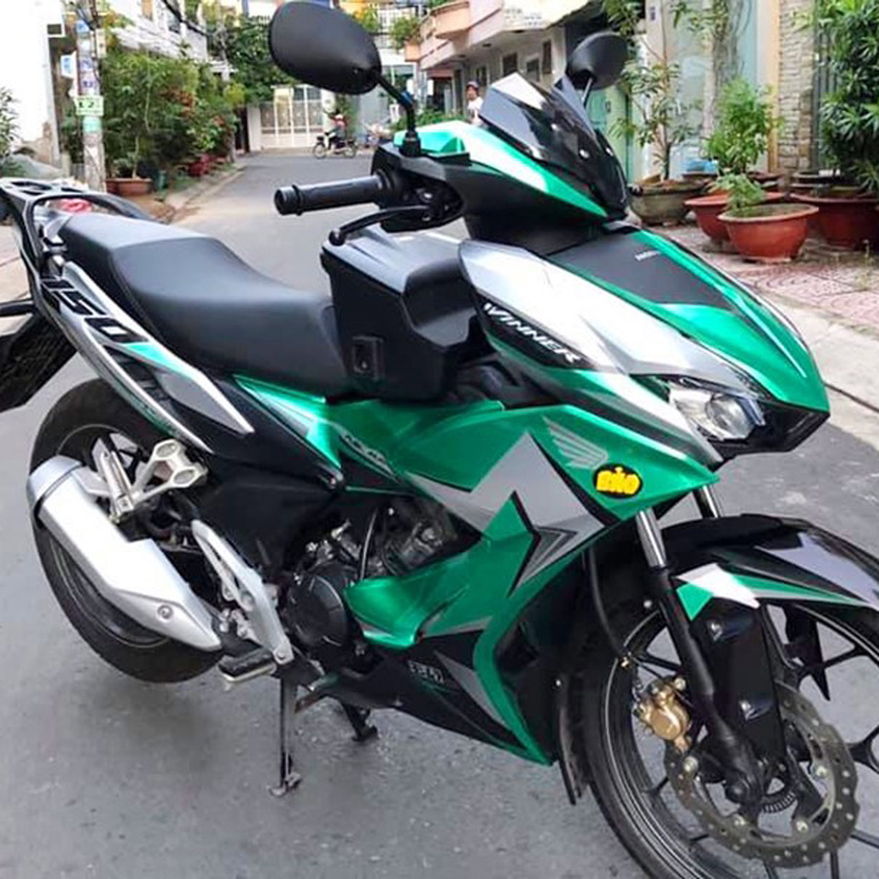 Tem trùm xanh bạc ánh mờ lạ mắt, cá tính