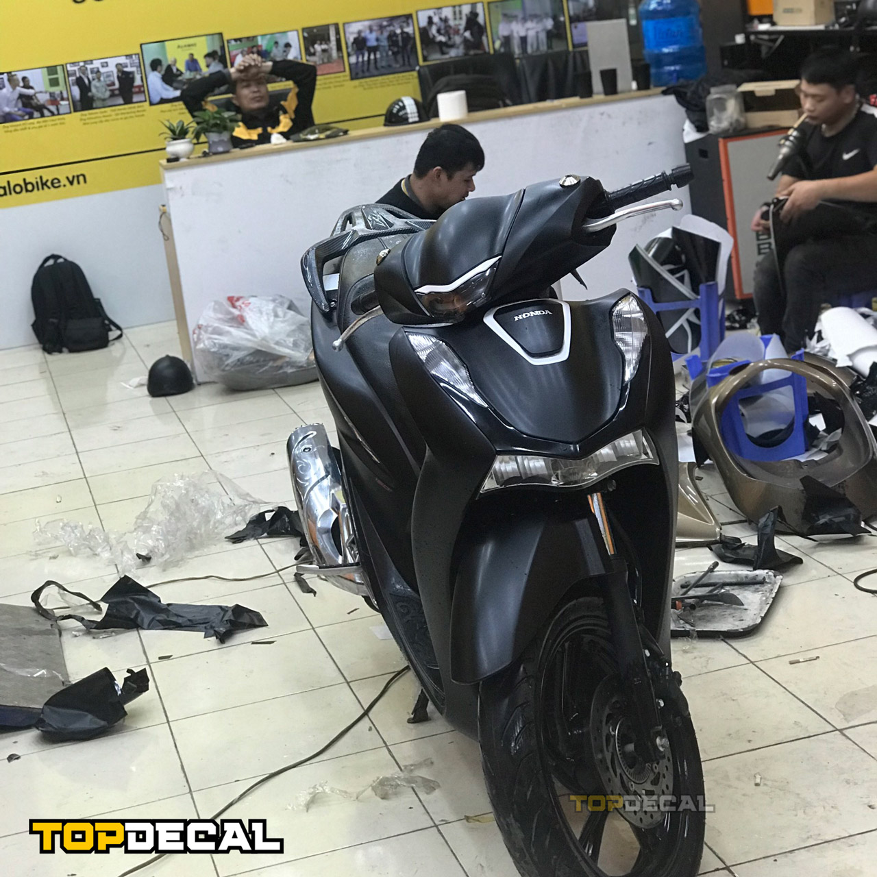 dán decal đổi màu xe máy