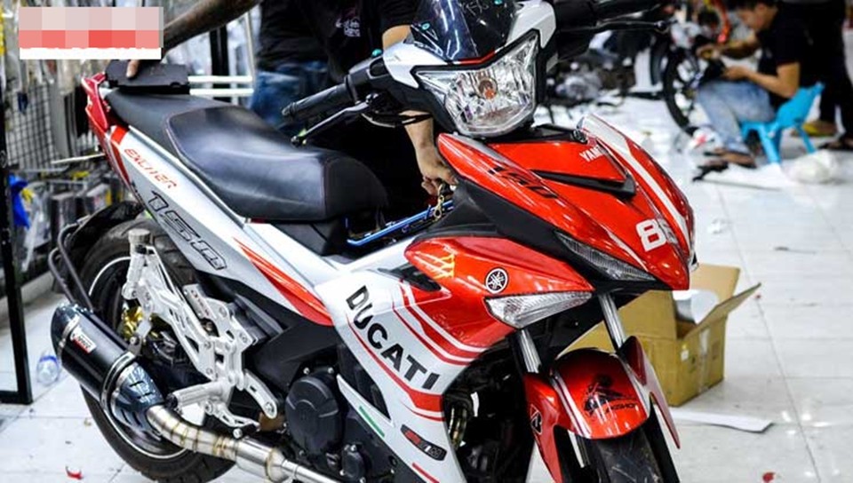 tem trùm exciter 150 trắng đỏ đẹp nhất
