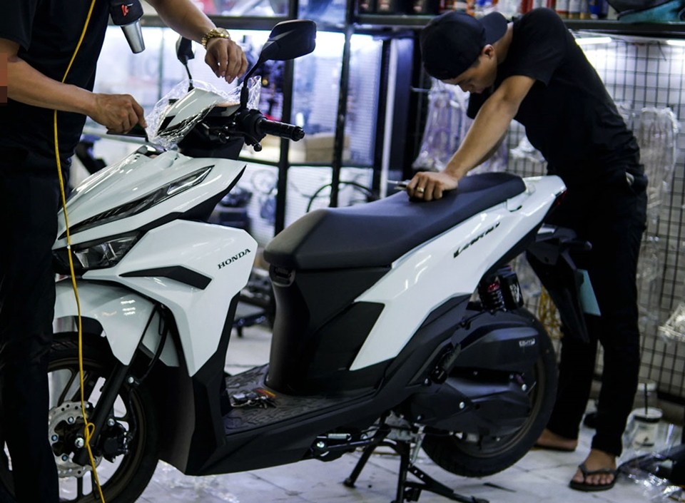 Dán decal xe Vario