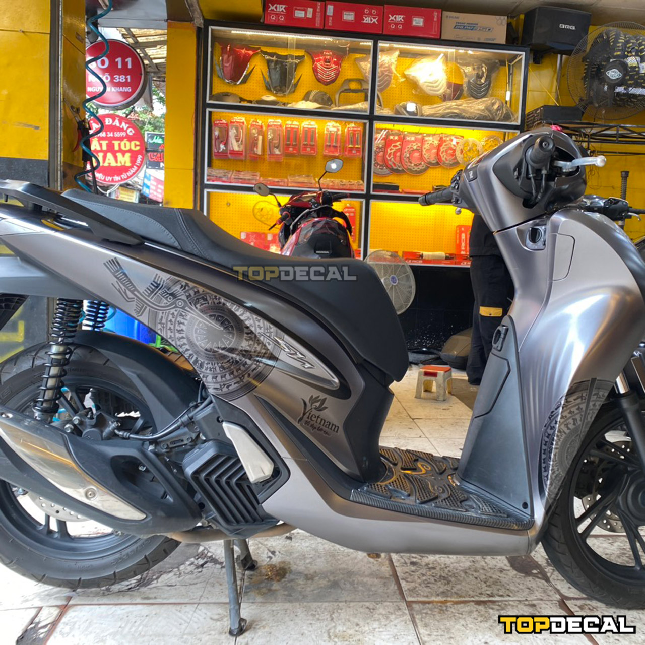 tem dán xe sh 2021